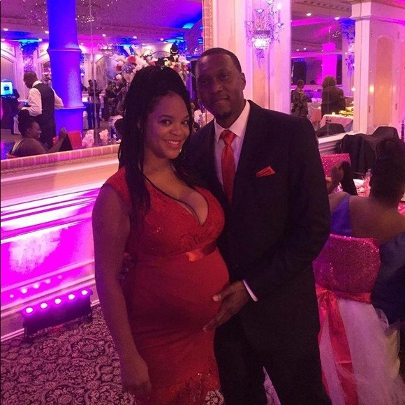 Maternity party dress - Picture 2 of 2